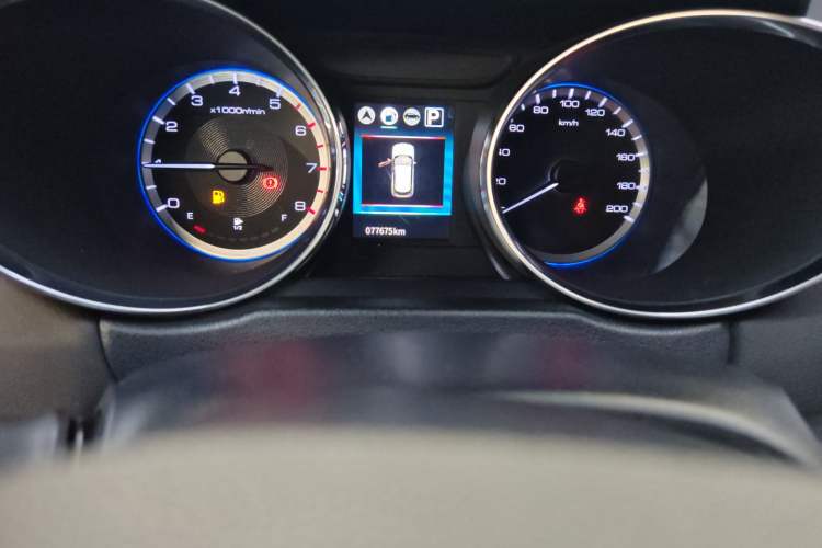 Used Dongfeng Aeolus AX4 2017 1.6L DCT Trendy Style Odometer Close Up
