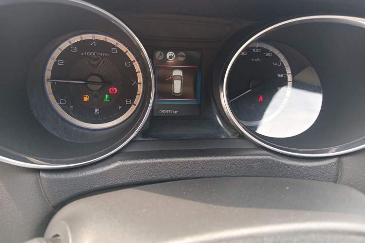 Used Dongfeng Aeolus AX4 2017 1.6L Manual ChaoShang Model Odometer Close Up