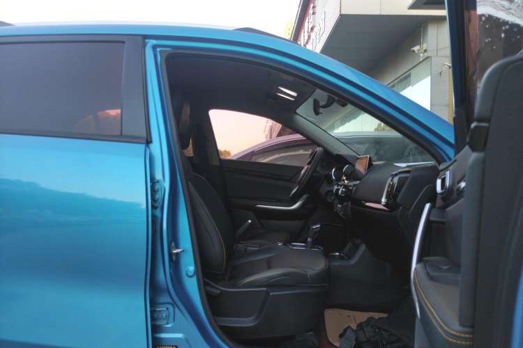 Used Dongfeng Aeolus AX4 2017 1.6L DCT Trendy Style Right Front Seat