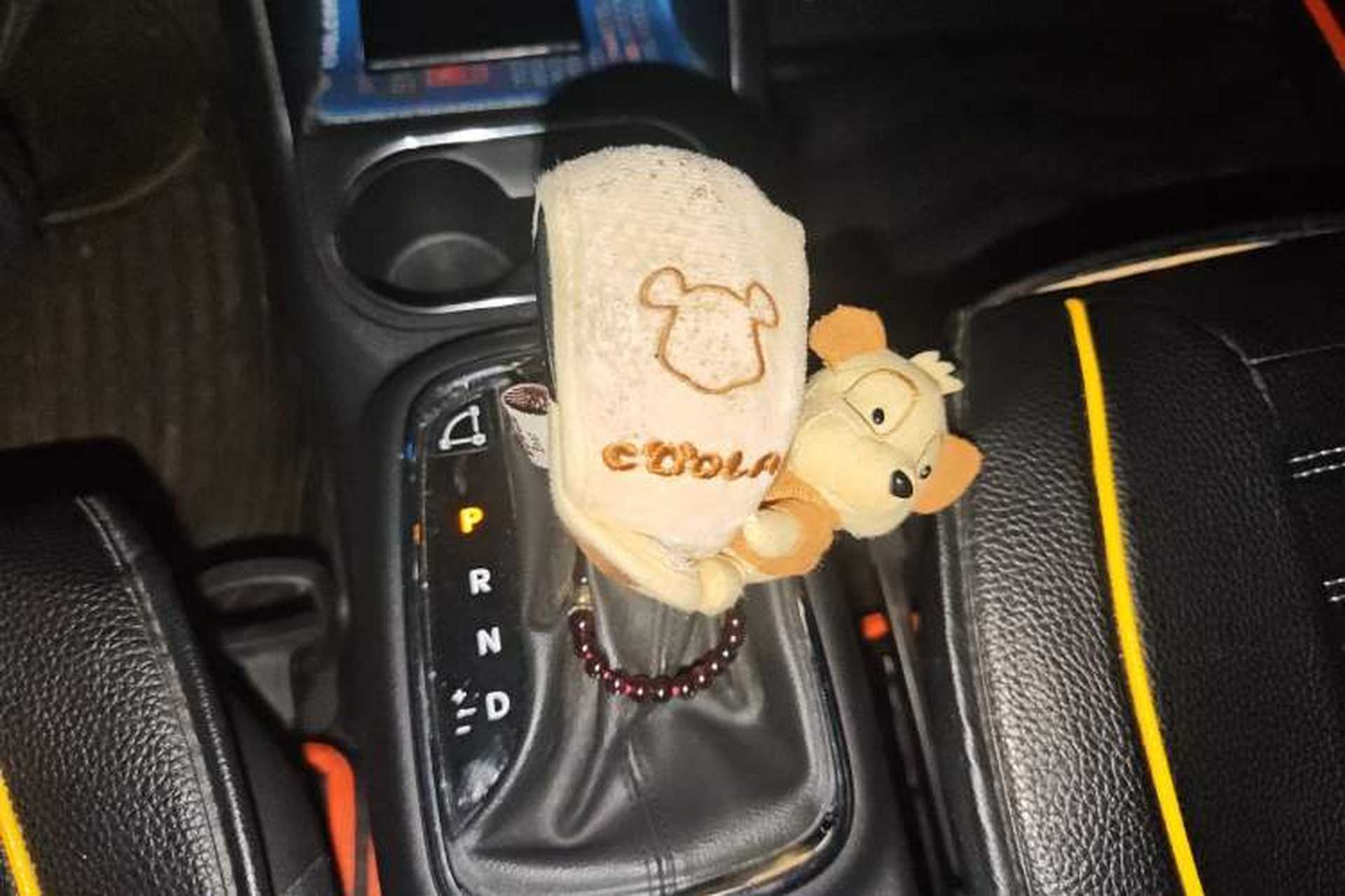 Used Dongfeng Aeolus AX4 2017 1.4T DCT Trendy Edition Gear Lever