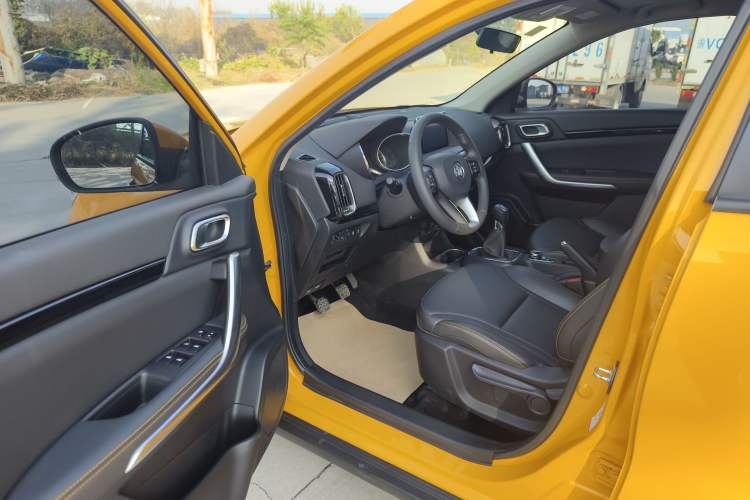 Used Dongfeng Aeolus AX4 2017 1.6L Manual Chao Yue Model Driver Seat