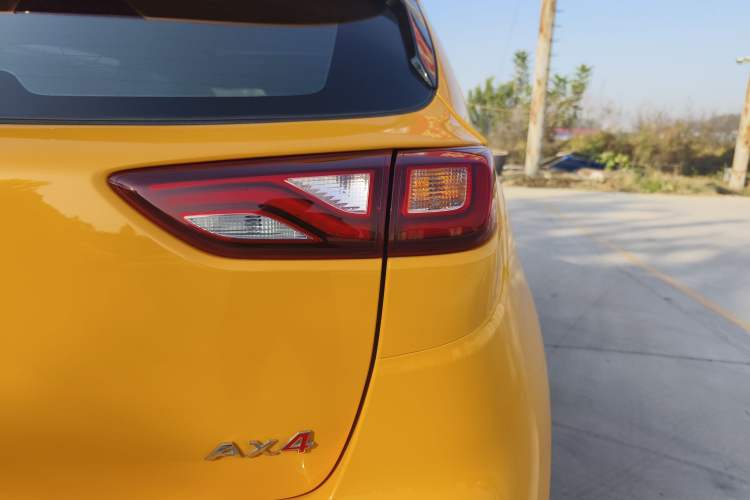 Used Dongfeng Aeolus AX4 2017 1.6L Manual Chao Yue Model Right Rear Taillight