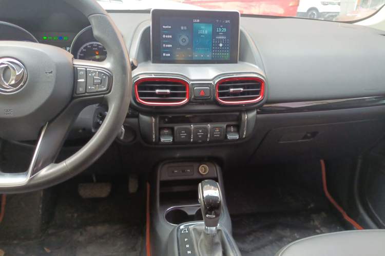 Used Dongfeng Aeolus AX4 2017 1.6L DCT Trendy Style Audio And AC Panel