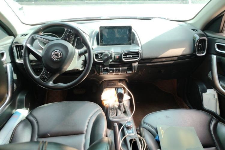 Used Dongfeng Aeolus AX4 2017 1.6L DCT Trendy Style Center Console