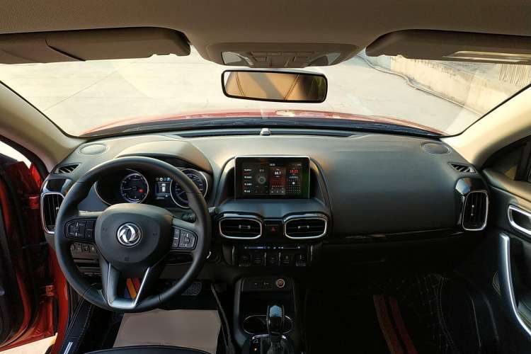 Used Dongfeng Aeolus AX4 2017 1.6L DCT Trendy Style Center Console