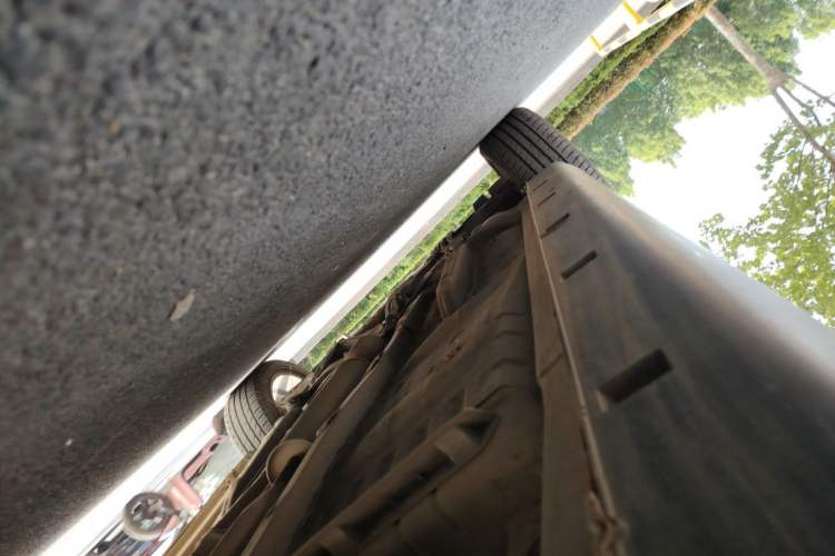 Used Dongfeng Aeolus AX4 2017 1.6L DCT Trendy Style Chassis Rear Left