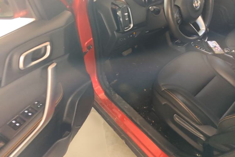Used Dongfeng Aeolus AX4 2017 1.6L DCT Trendy Style Driver Seat