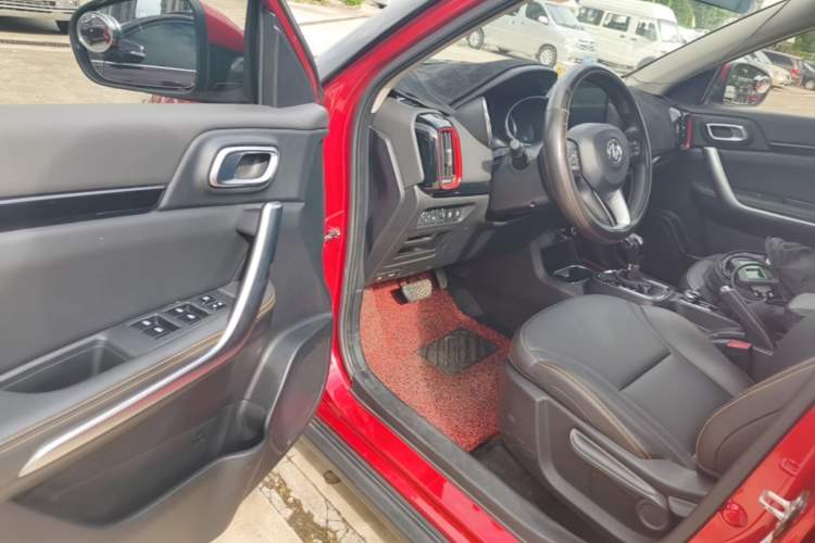 Used Dongfeng Aeolus AX4 2017 1.6L DCT Trendy Style Driver Seat