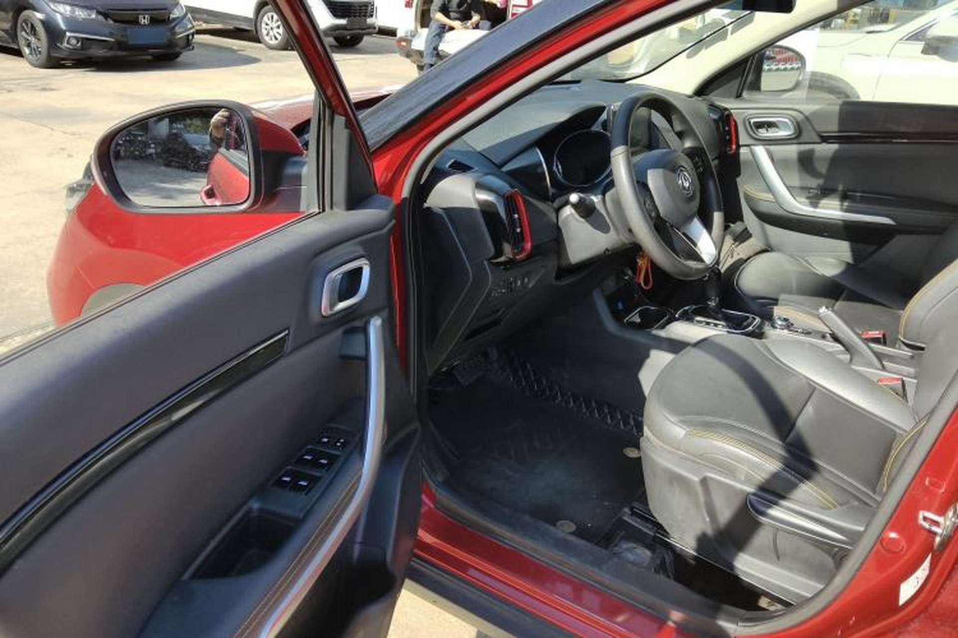 Used Dongfeng Aeolus AX4 2017 1.6L DCT Trendy Style Driver Seat