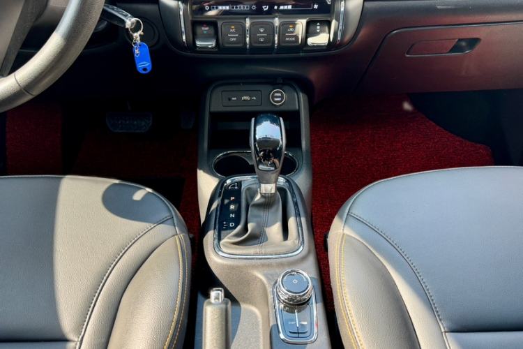 Used Dongfeng Aeolus AX4 2017 1.6L DCT Trendy Style Gear Lever