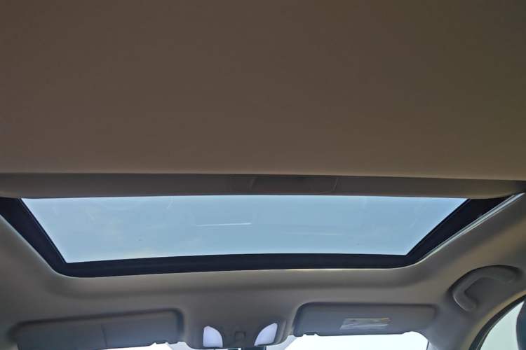 Used Dongfeng Aeolus AX4 2017 1.4T DCT Trendy Edition Headliner