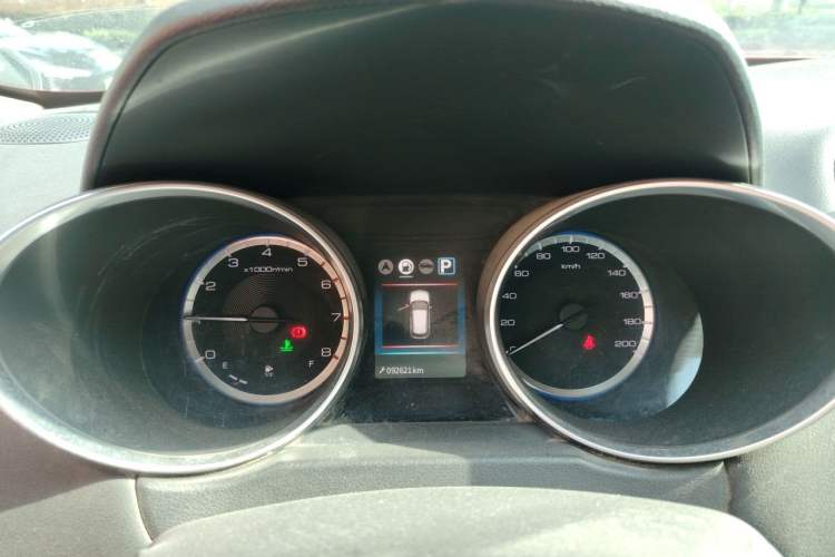 Used Dongfeng Aeolus AX4 2017 1.6L DCT Trendy Style Instrument Cluster
