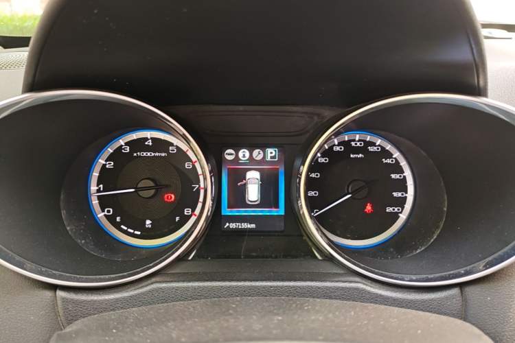 Used Dongfeng Aeolus AX4 2017 1.6L DCT Trendy Style Instrument Cluster