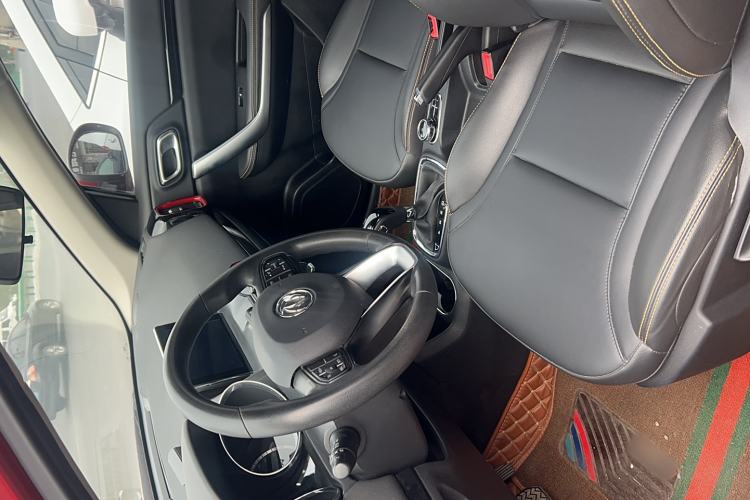 Used Dongfeng Aeolus AX4 2017 1.6L DCT Trendy Style Interior 1