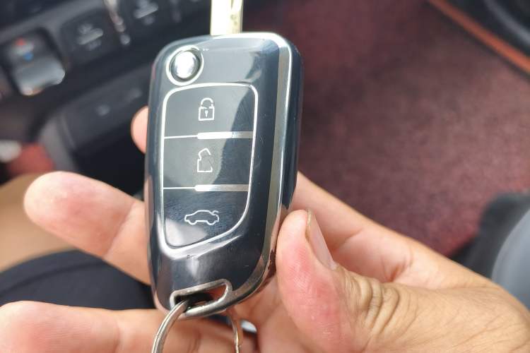 Used Dongfeng Aeolus AX4 2017 1.6L DCT Trendy Style Interior 1