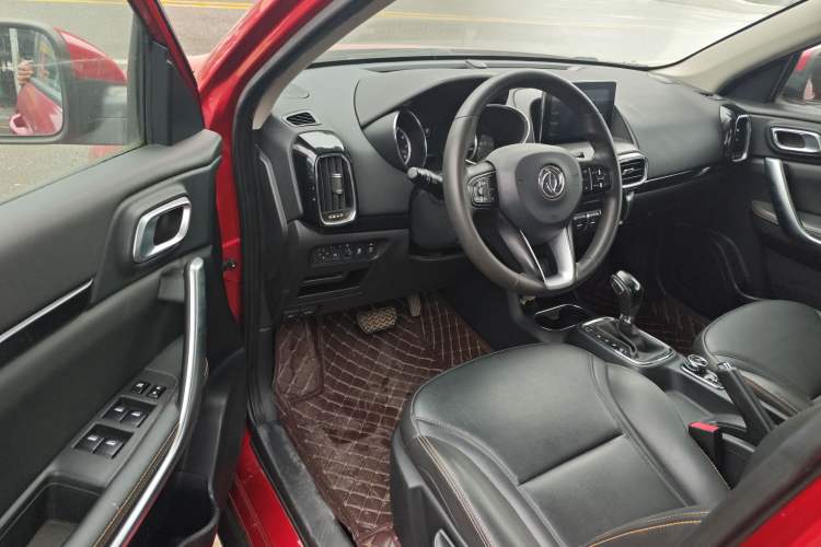 Used Dongfeng Aeolus AX4 2017 1.6L DCT Trendy Style Interior 2