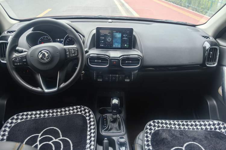 Used Dongfeng Aeolus AX4 2017 1.6L DCT Trendy Style Interior 3