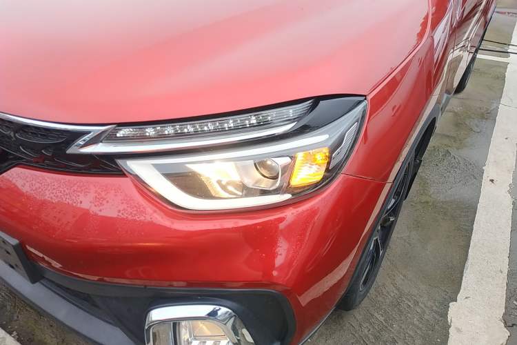 Used Dongfeng Aeolus AX4 2017 1.6L DCT Trendy Style Left Front Headlight