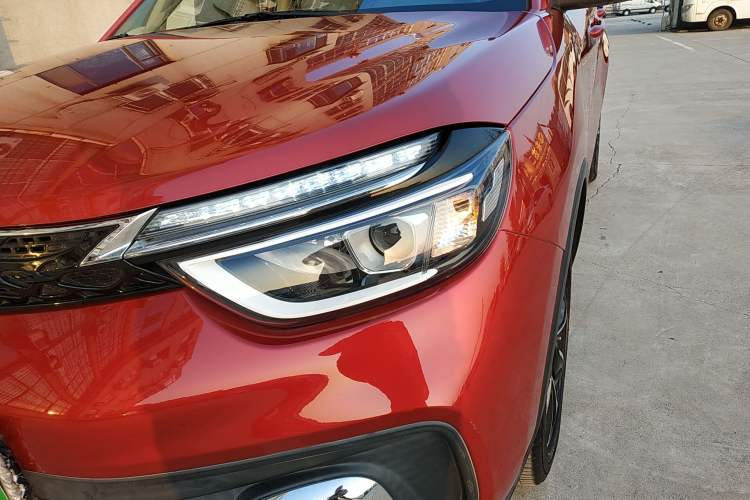 Used Dongfeng Aeolus AX4 2017 1.6L DCT Trendy Style Left Front Headlight