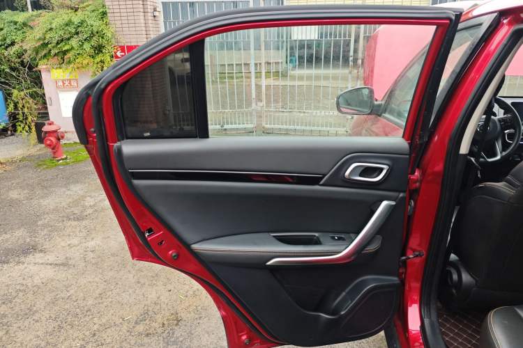 Used Dongfeng Aeolus AX4 2017 1.6L DCT Trendy Style Left Rear Door Interior