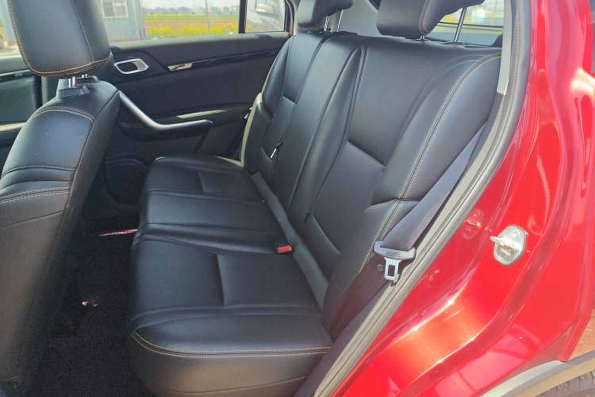Used Dongfeng Aeolus AX4 2017 1.6L DCT Trendy Style Left Rear Seat