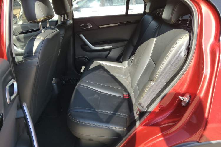 Used Dongfeng Aeolus AX4 2017 1.6L DCT Trendy Style Left Rear Seat