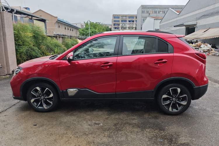 Used Dongfeng Aeolus AX4 2017 1.6L DCT Trendy Style Left Side