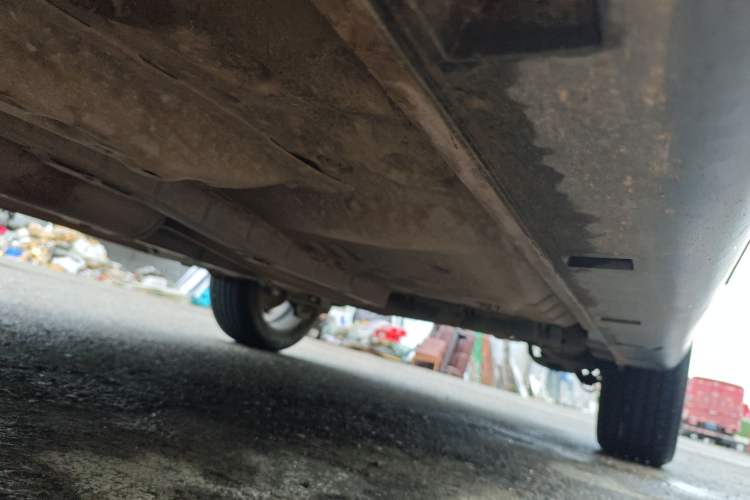 Used Dongfeng Aeolus AX4 2017 1.6L DCT Trendy Style Left Side Sill