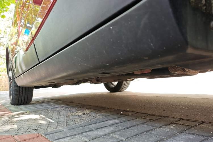 Used Dongfeng Aeolus AX4 2017 1.6L DCT Trendy Style Left Side Sill