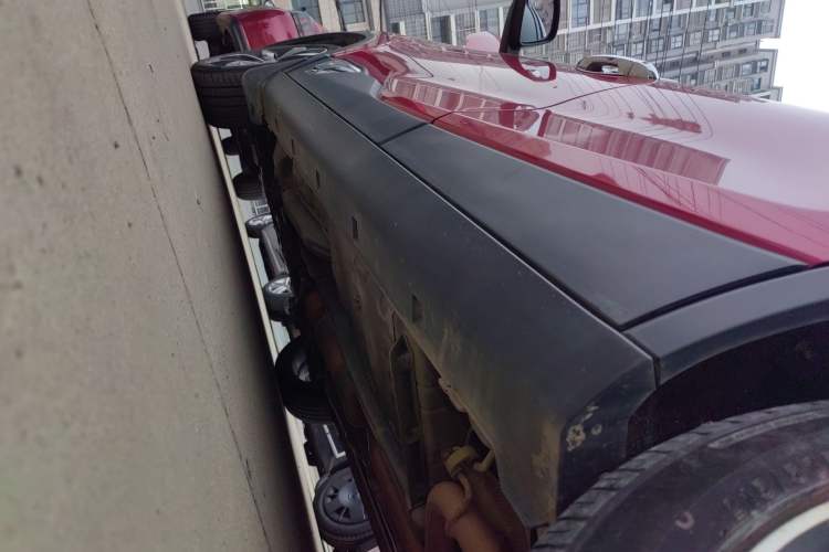 Used Dongfeng Aeolus AX4 2017 1.6L DCT Trendy Style Left Side Sill