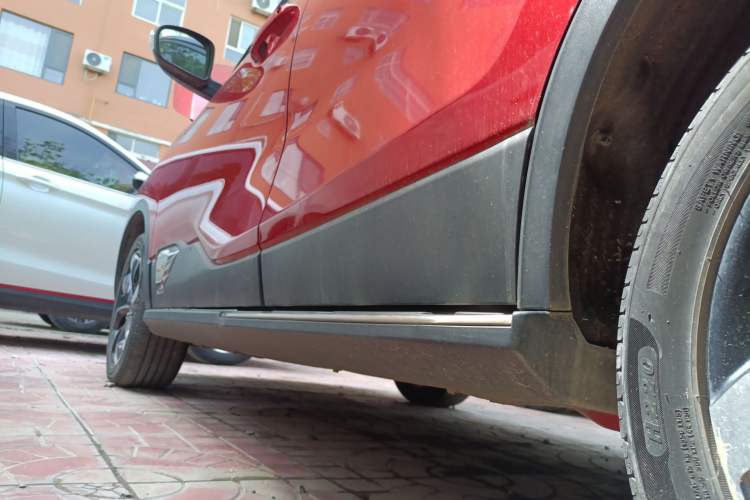 Used Dongfeng Aeolus AX4 2017 1.6L DCT Trendy Style Left Side Sill