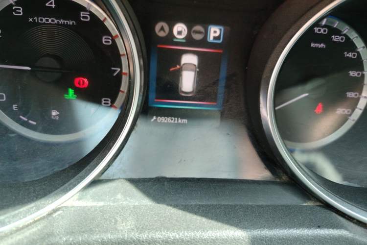 Used Dongfeng Aeolus AX4 2017 1.6L DCT Trendy Style Odometer Close Up