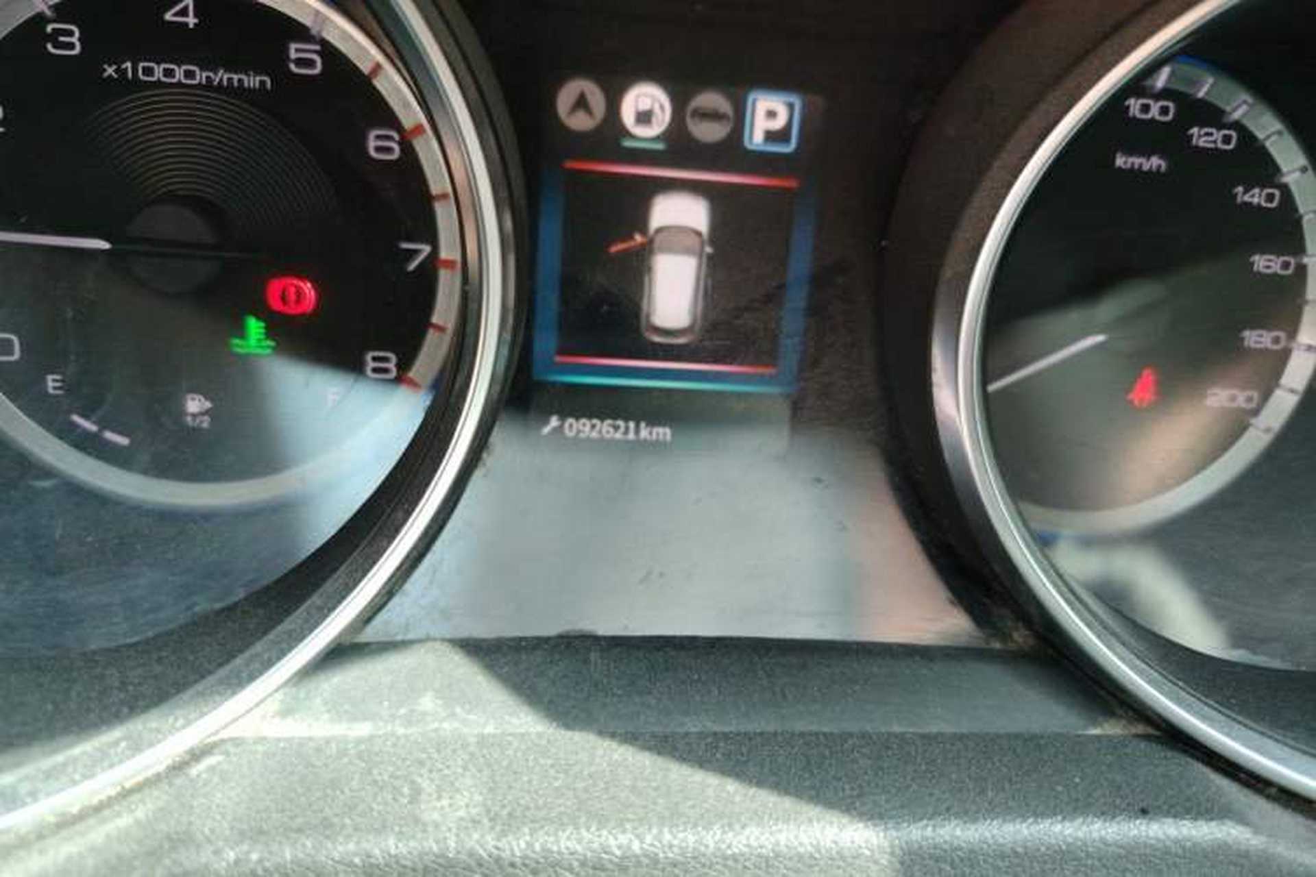 Used Dongfeng Aeolus AX4 2017 1.6L DCT Trendy Style Odometer Close Up