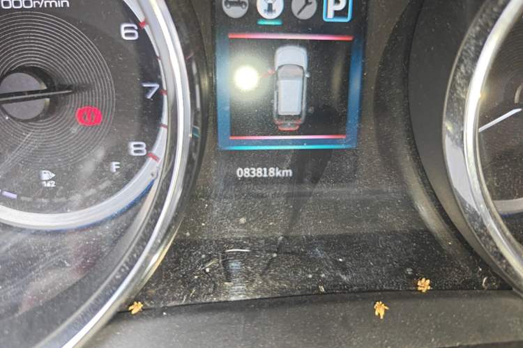 Used Dongfeng Aeolus AX4 2017 1.6L DCT Trendy Style Odometer Close Up