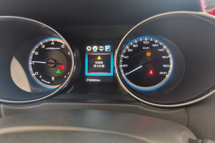 Used Dongfeng Aeolus AX4 2017 1.6L DCT Trendy Style Odometer Close Up