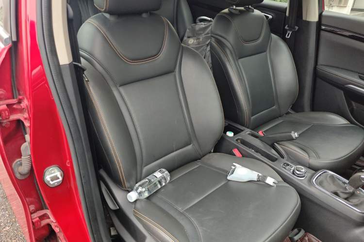 Used Dongfeng Aeolus AX4 2017 1.6L DCT Trendy Style Right Front Seat