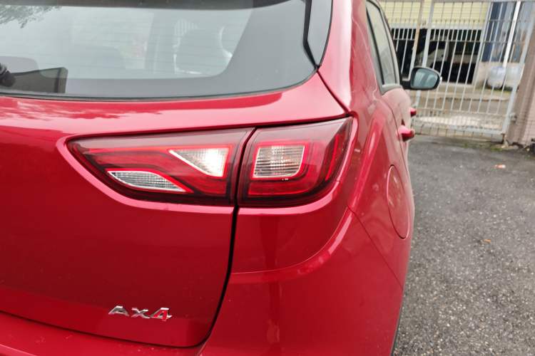 Used Dongfeng Aeolus AX4 2017 1.6L DCT Trendy Style Right Rear Taillight