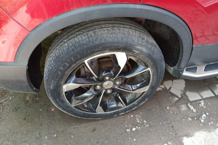 Used Dongfeng Aeolus AX4 2017 1.6L DCT Trendy Style Right Rear Wheel Hub