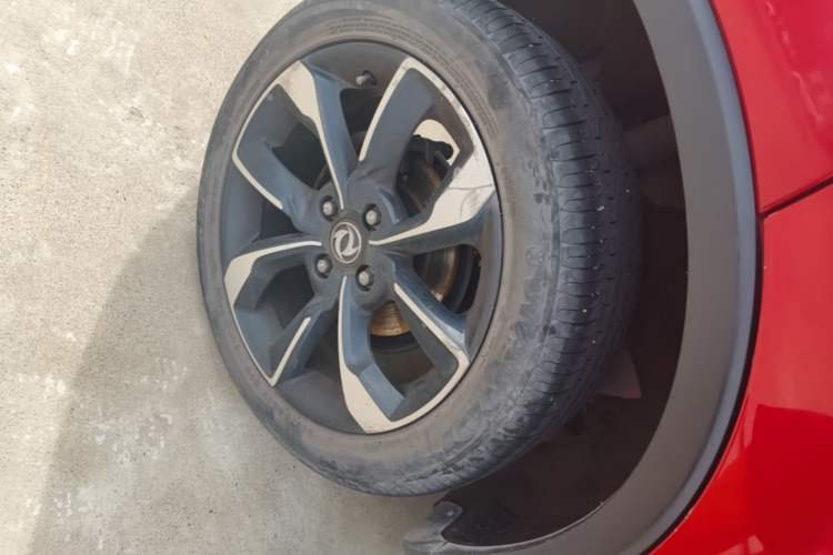 Used Dongfeng Aeolus AX4 2017 1.6L DCT Trendy Style Right Rear Wheel Hub