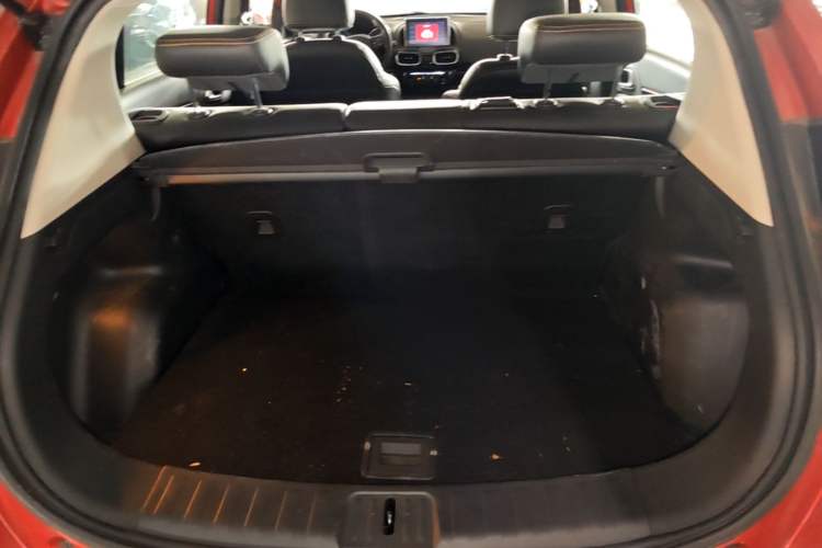 Used Dongfeng Aeolus AX4 2017 1.6L DCT Trendy Style Trunk