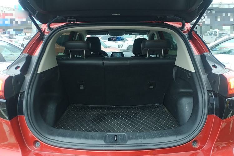 Used Dongfeng Aeolus AX4 2017 1.6L DCT Trendy Style Trunk
