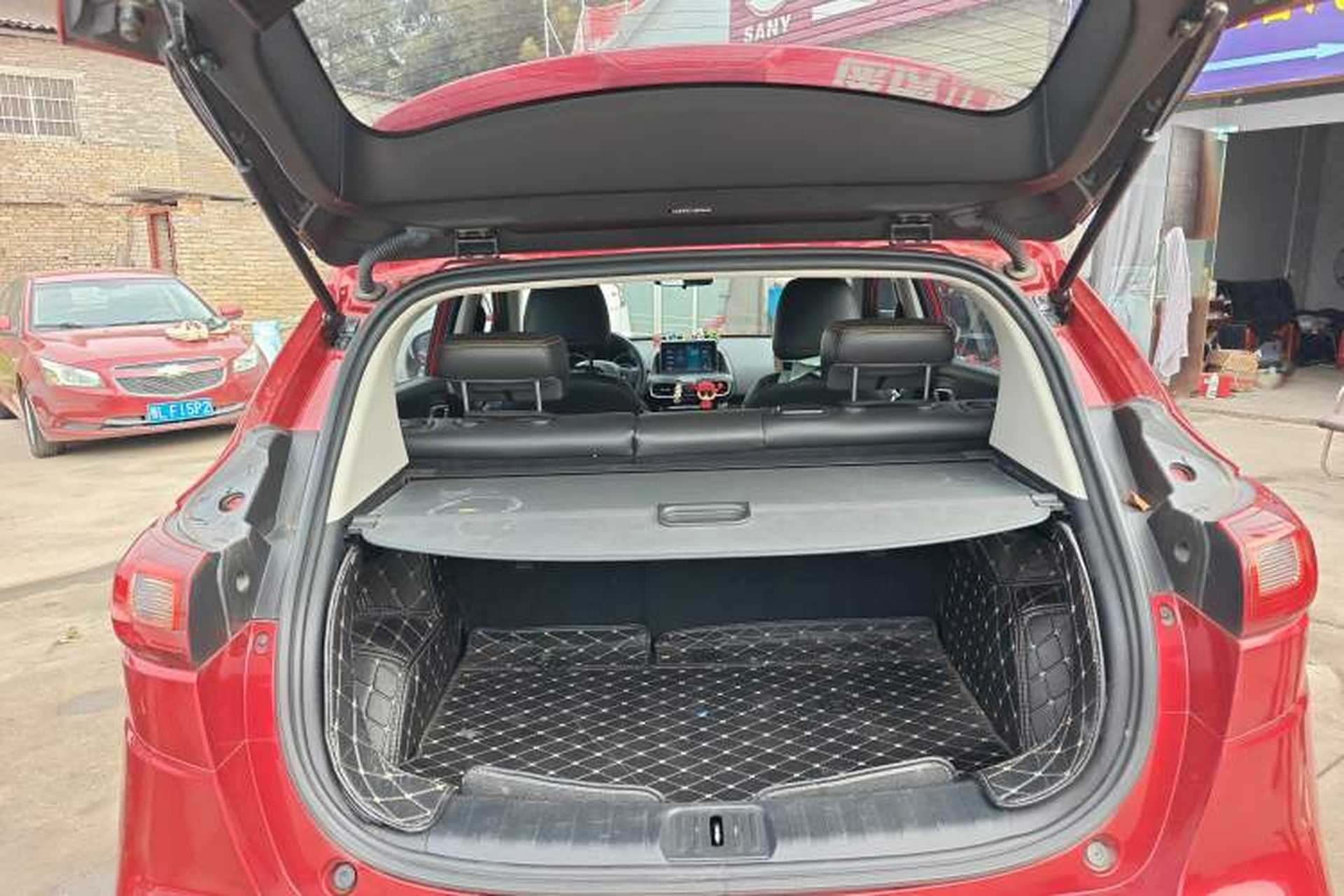 Used Dongfeng Aeolus AX4 2017 1.6L Manual Chao Yue Model Trunk