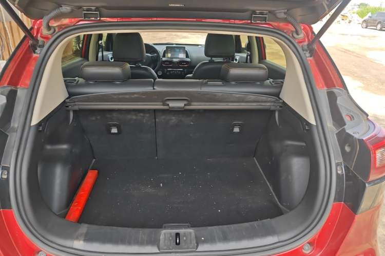 Used Dongfeng Aeolus AX4 2017 1.4T DCT Trendy Edition Trunk