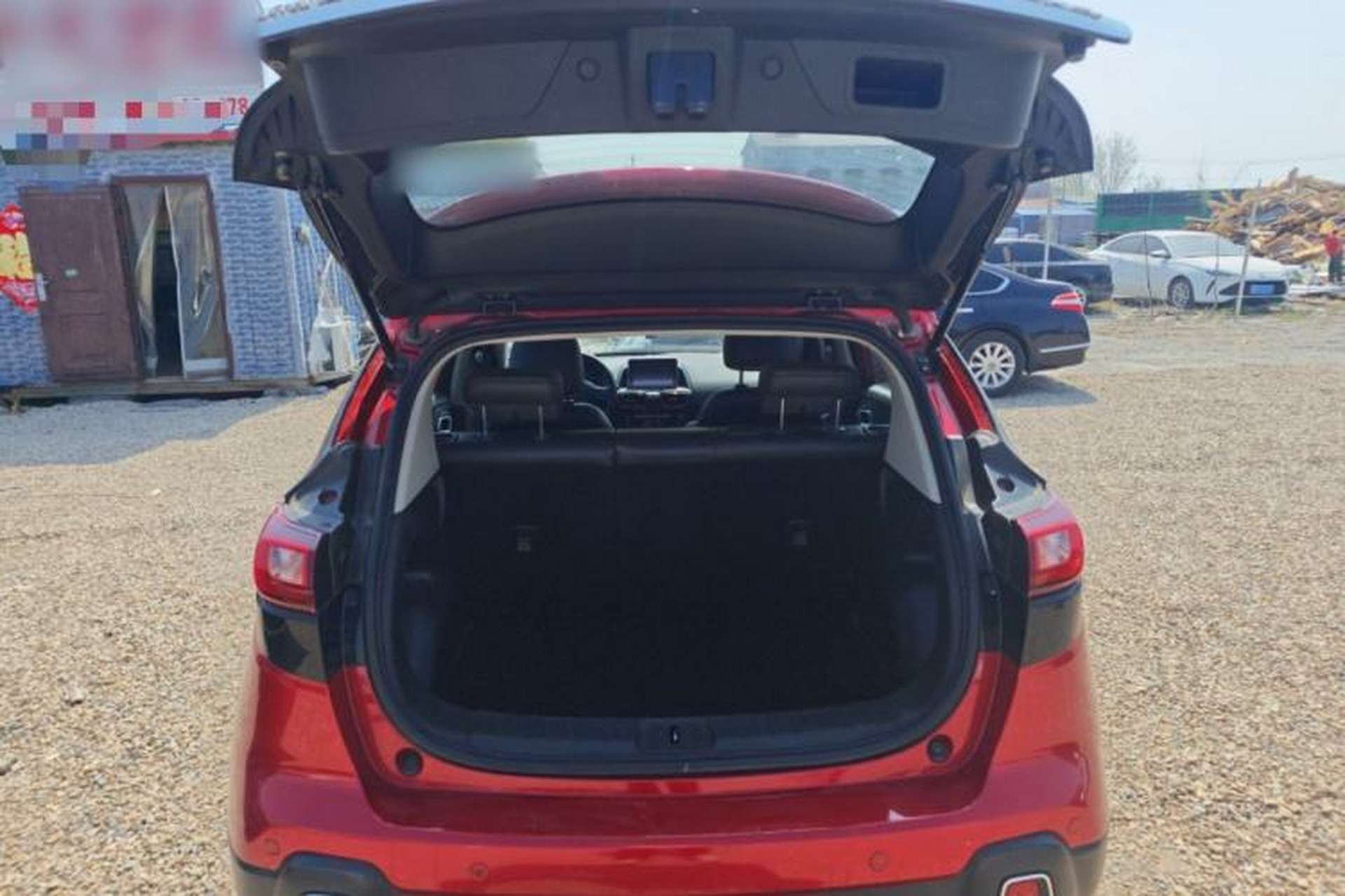 Used Dongfeng Aeolus AX4 2017 1.6L DCT Trendy Style Trunk