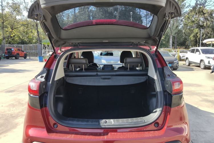 Used Dongfeng Aeolus AX4 2017 1.6L DCT Trendy Style Trunk