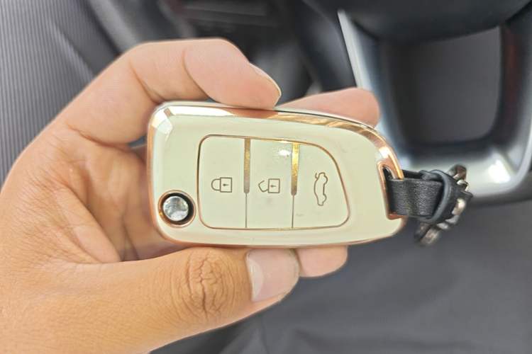 Used Dongfeng Aeolus AX4 2017 1.6L DCT Trendy Style Vehicle Key