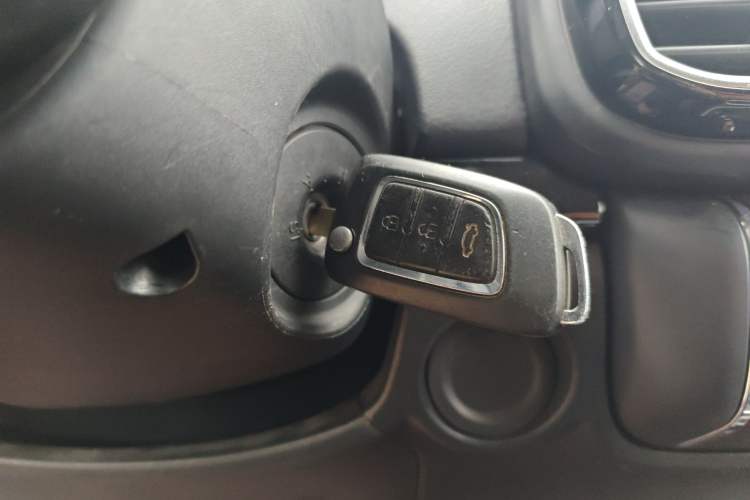 Used Dongfeng Aeolus AX4 2017 1.6L DCT Trendy Style Vehicle Key