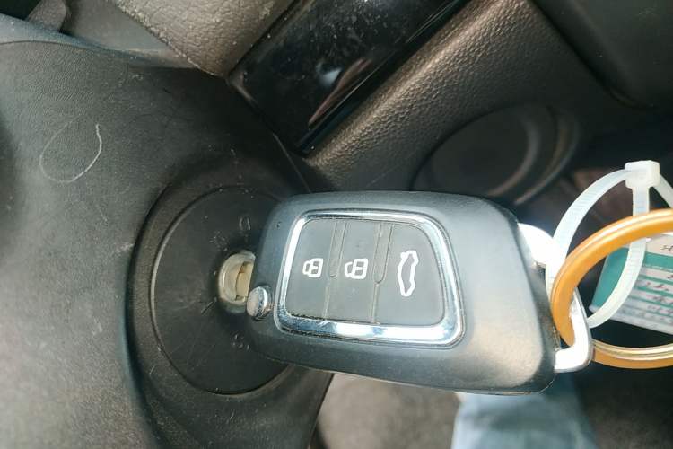 Used Dongfeng Aeolus AX4 2017 1.6L DCT Trendy Style Vehicle Key
