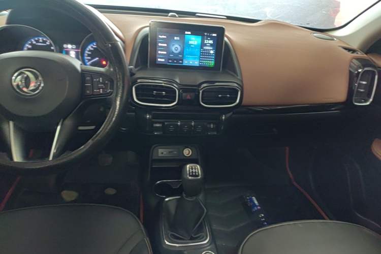 Used Dongfeng Aeolus AX4 2017 1.6L Manual ChaoShang Model Audio And AC Panel