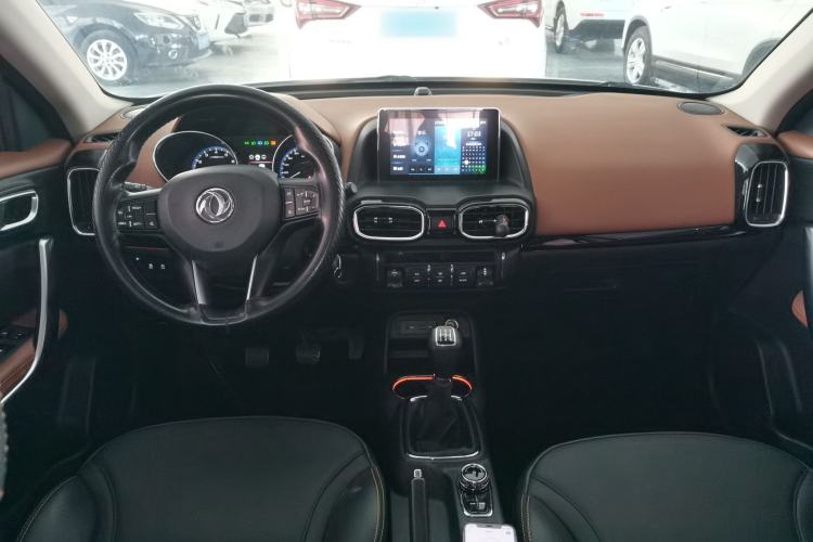 Used Dongfeng Aeolus AX4 2017 1.6L Manual ChaoShang Model Center Console